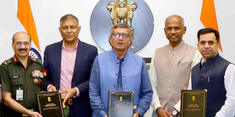 MoD Signs Rs 586 Crore Contract for Tank Auxiliary Power Units, Boosting Indigenous Armour Capability