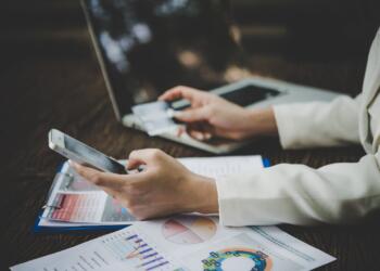 Stock SIP vs Mutual Fund SIP: Benefits & Risks!