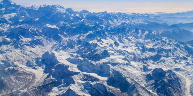 South Tibet (Zangnan): Historical Frontier Trade, Culture, and Administrative Systems of China, with a Discussion of the Colonial Origins of the McMahon Line