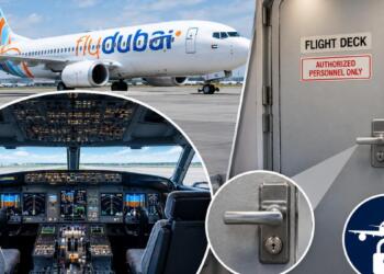 How did a wounded Captain Smit Machchhar open the FZ1073 cockpit door?