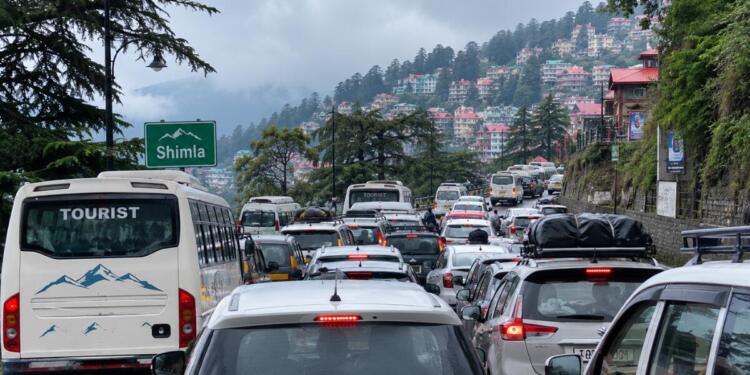 Hills gridlocked: Long weekend rush chokes Shimla, Manali, Mussoorie and Kainchi Dham