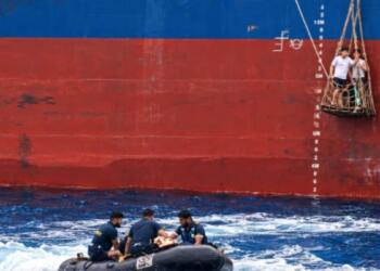Indian Navy Evacuates Injured Vietnamese Sailor from Merchant Vessel Off Great Nicobar