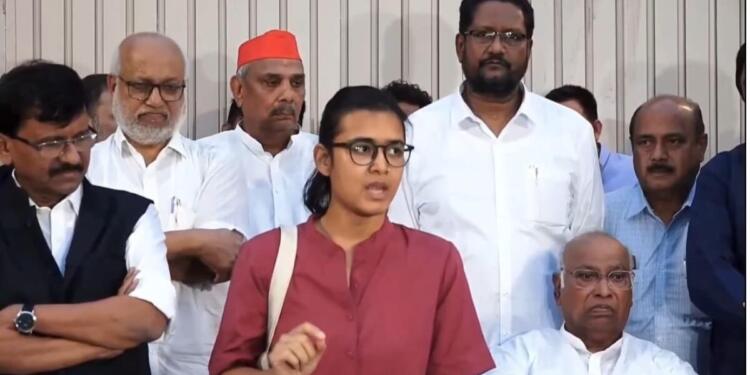 Neha Bora’s Place Beside Rahul Gandhi Strains Congress’s Youth Ranks as NSUI Voices Unease