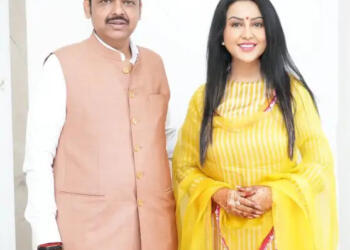 Amruta Fadnavis Faces Online Mockery Over Garba FIR