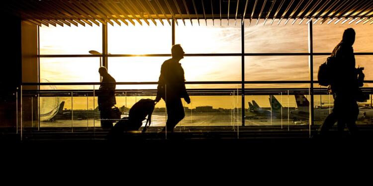 Travel Insurance for Long Layovers: What’s Covered Between Connecting Flights